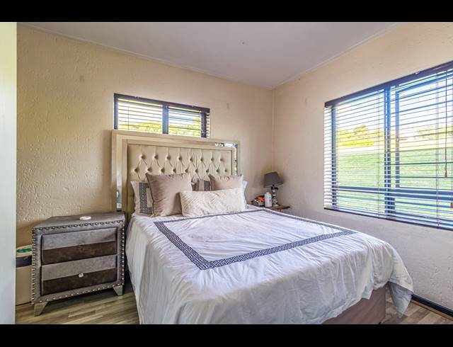 2 BEDROOM APARTMENT FOR SALE IN JACKAL CREEK GOLF ESTATE